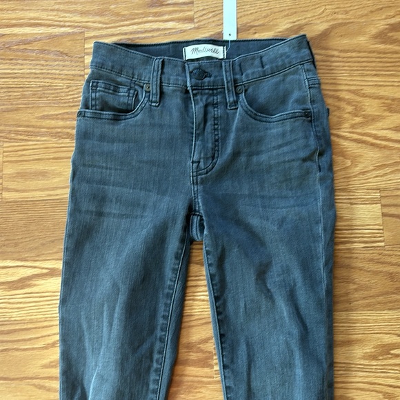 NWT Madewell 9" Petite Mid-Rise Skinny Jeans in Black Sea Size 23 Petite - Picture 2 of 8